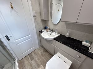 Photo 19- click for photo gallery